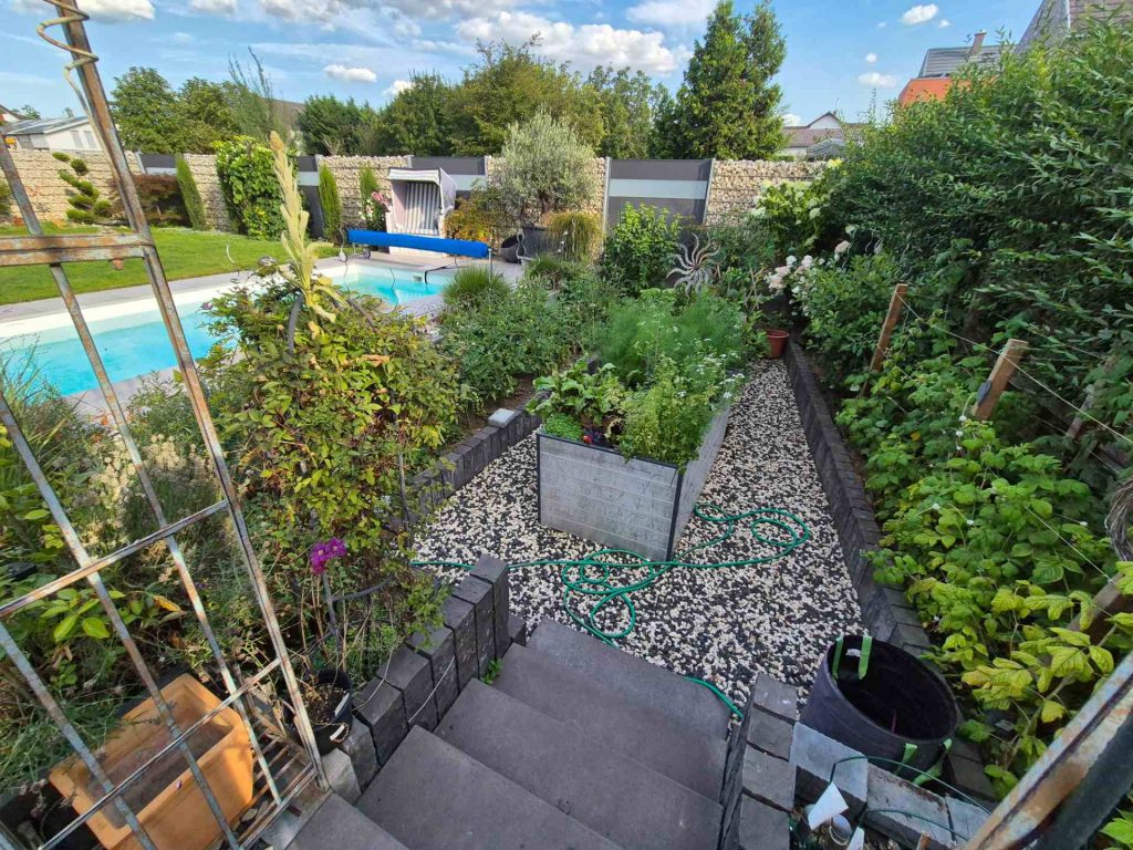 Garten mit Hochbeet und Pool, Schaffrin Garten und Landschaftsbau